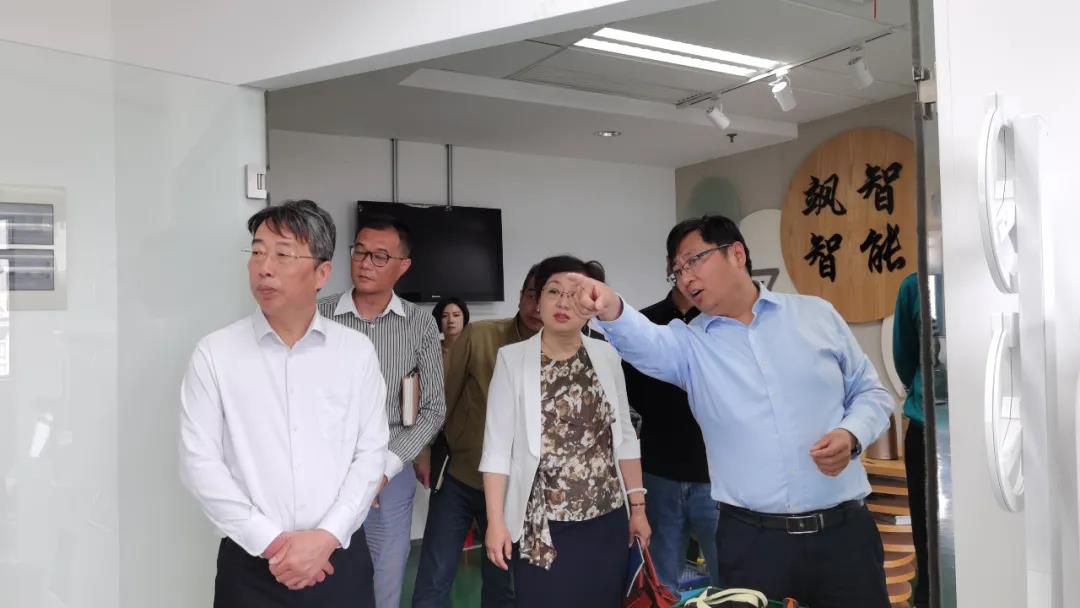 面對(duì)復(fù)雜場(chǎng)景、實(shí)現(xiàn)跨行業(yè)應(yīng)用(圖3)