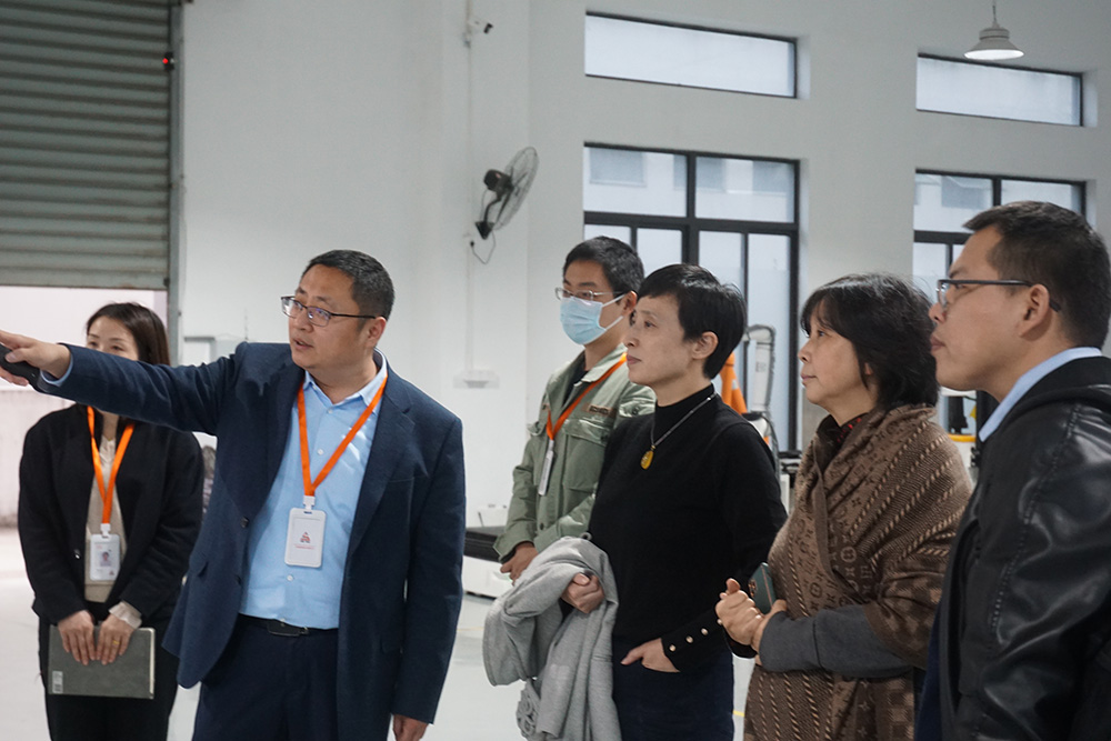 颯智資訊 | 上海市閔行區(qū)工商聯(lián)、青促會一行蒞臨颯智走訪調(diào)研(圖2)